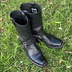 Frye Black Leather Biker Boots Women’s sz 8 M